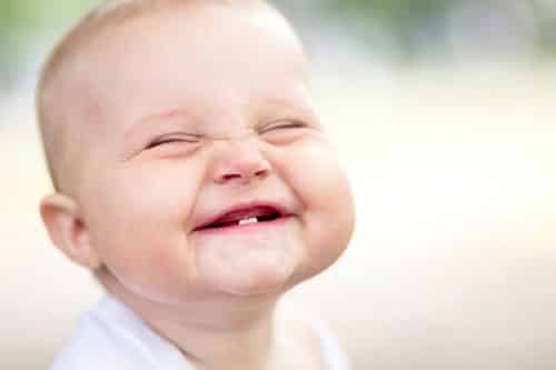 محققان می‌گویند: لبخند زدن درد آمپول را کم می‌کند/تایم آرامش,سلامت
