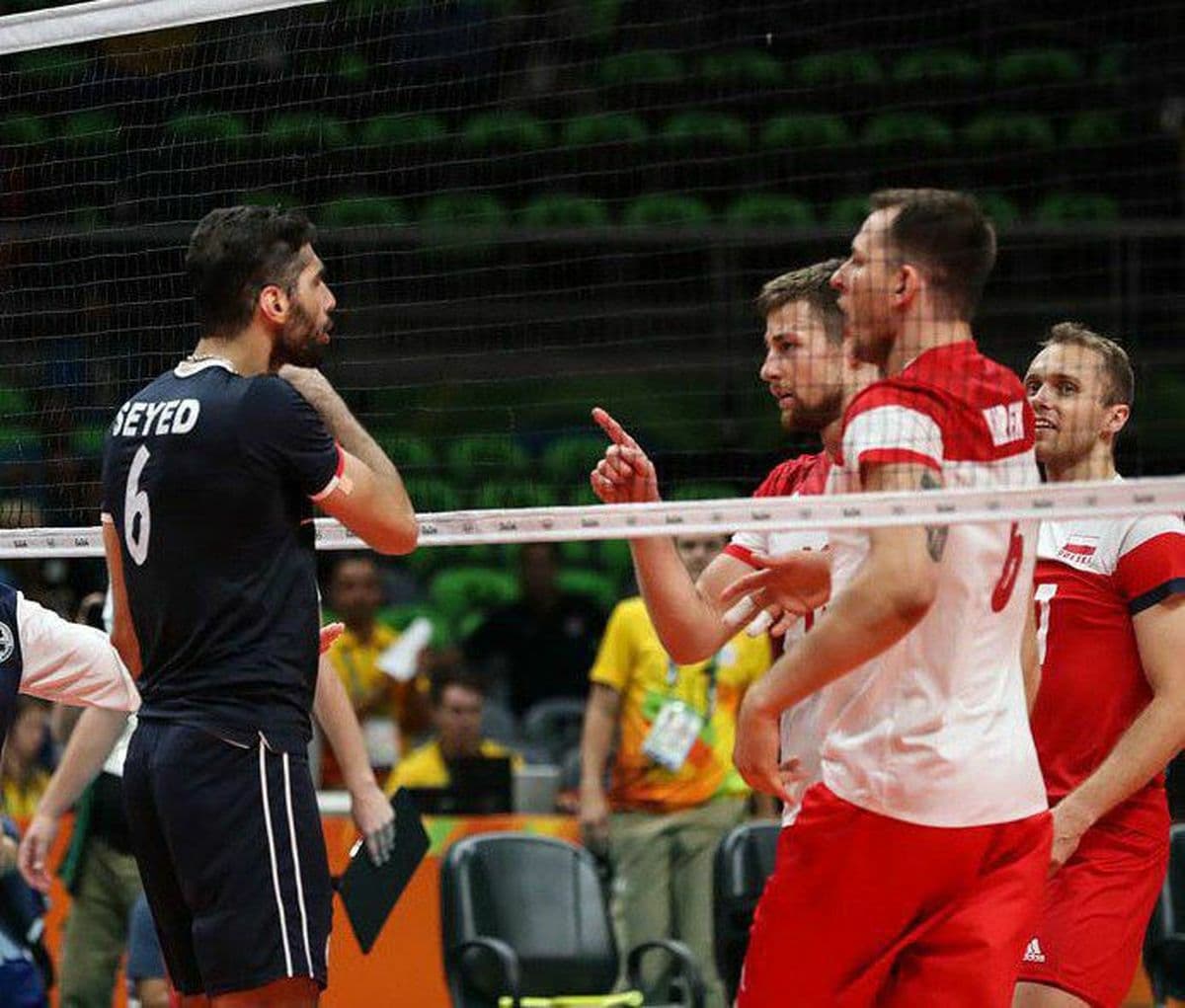 تیم ملی والیبال ایران با نتیجه ۳-۲ از سد تیم دوم رنکینگ جهانی عبور کرد